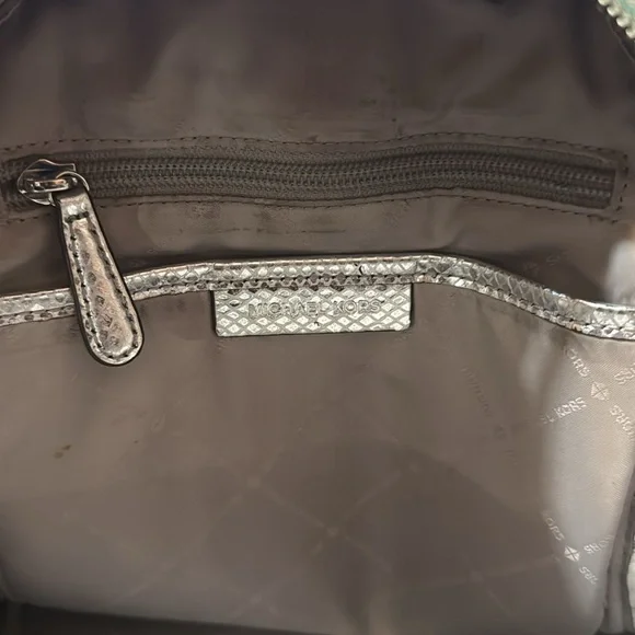 Silver Michael Kors leather backpack - Picture 13 of 13